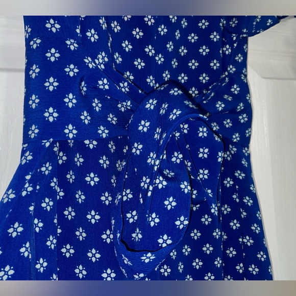 Tahari ASL Flutter Sleeve Blue Print Jumpsuit - Picture 5 of 10